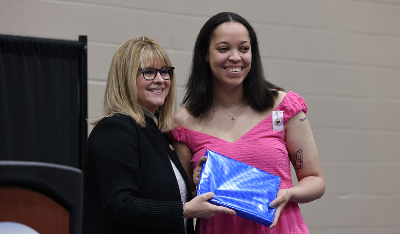 jada receiving an award