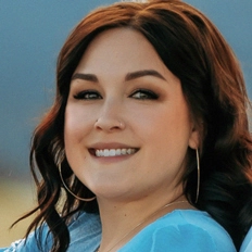 Jennifer (Dobrochowski) Vaughan ’15