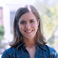 Christina Capecchi， 04届