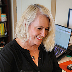 Jennifer Howland， 18届，21届MBA