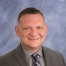 乔·辛克尔，20岁