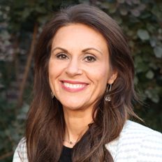 Stefanie Munsterman， 14届MBA， 17届MSL