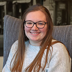 Jillian Nafziger， 22岁