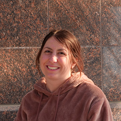 阿什莉，22年级学生