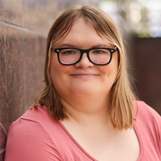 Erinn walker， 24岁