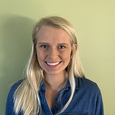 海莉·魏德曼，20届